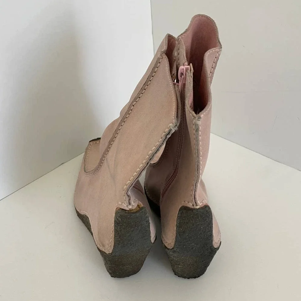 Wild Pair Pink Suede Wedge Heel Coconut Boots • Size 8 • Y2K 🔴